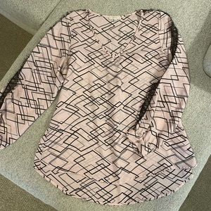 V-neck blouse with black eyelash lace trim